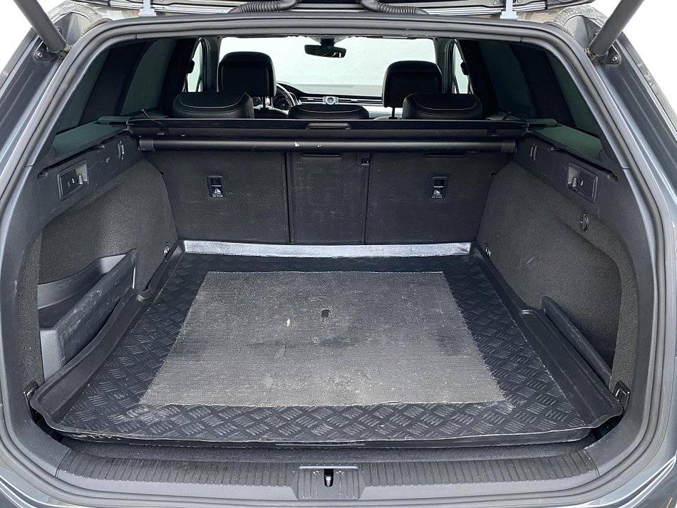 Volkswagen Passat 2.0TDi R-Line