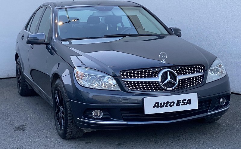 Mercedes-Benz Třída C 1.6T Elegance C180