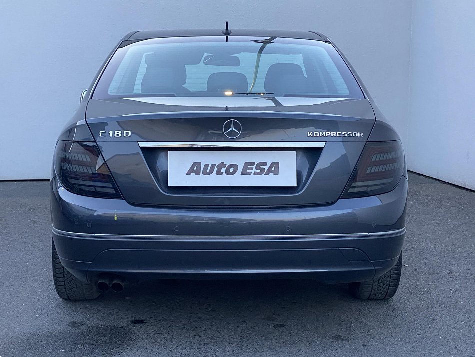 Mercedes-Benz Třída C 1.6T Elegance C180