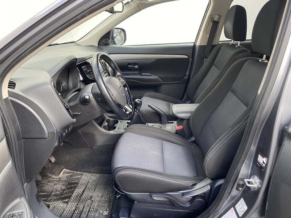 Mitsubishi Outlander 2.0 MIVEC 