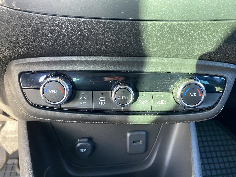 Opel Crossland 1.2 T Elegance