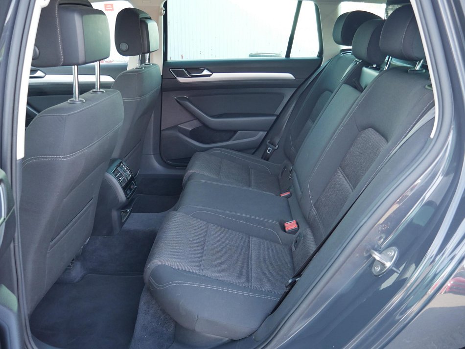 Volkswagen Passat 2.0 TDi 