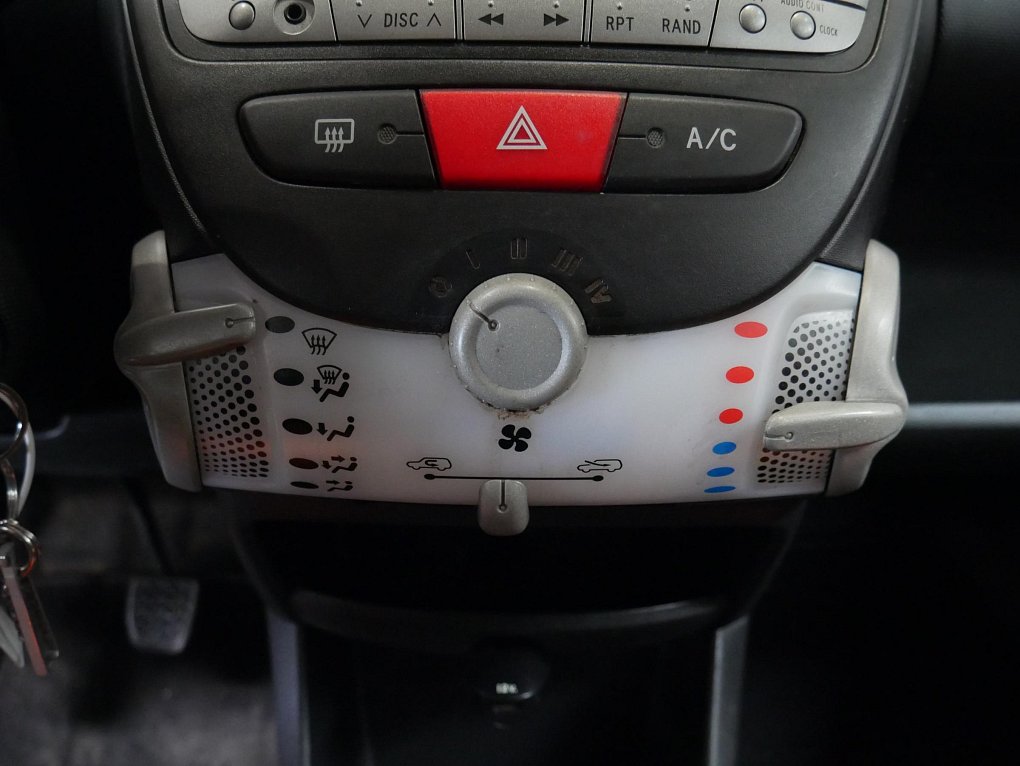 Toyota Aygo 1.0i 