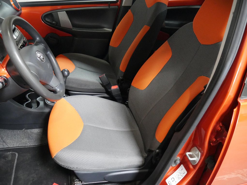 Toyota Aygo 1.0i 