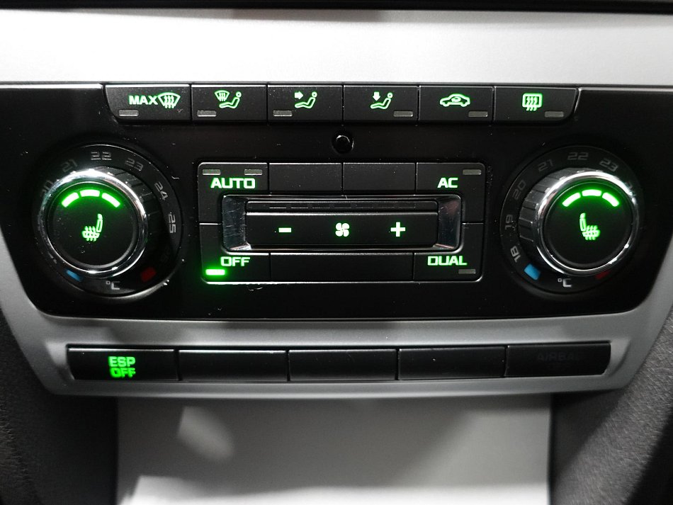 Škoda Octavia II 1.6MPi Ambiente