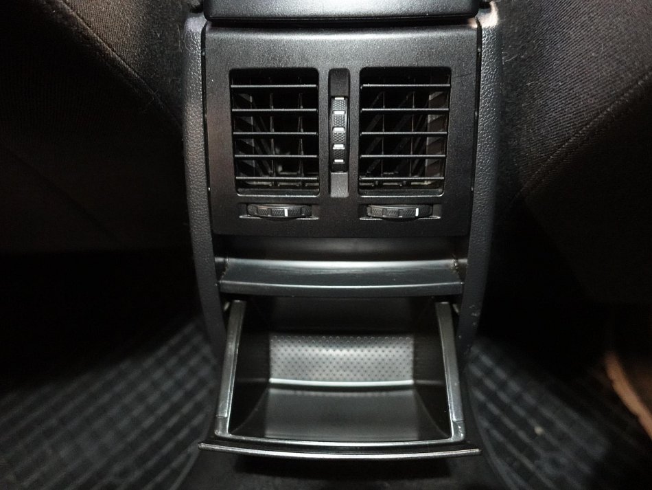 Škoda Octavia II 1.6MPi Ambiente