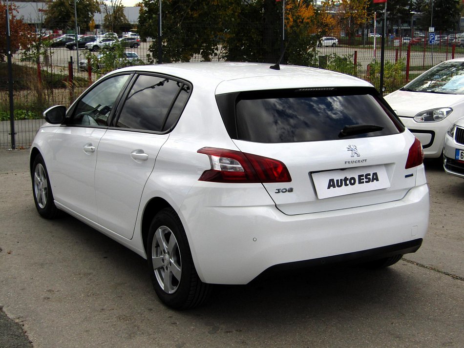 Peugeot 308 1.2i 