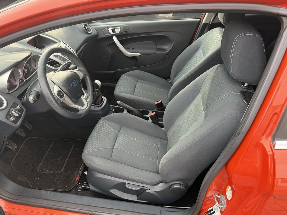 Ford Fiesta 1.6 Ti-VCT Titanium