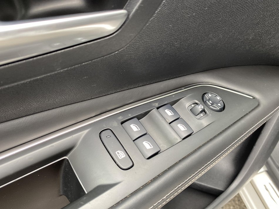 Peugeot 3008 1.2PT Allure