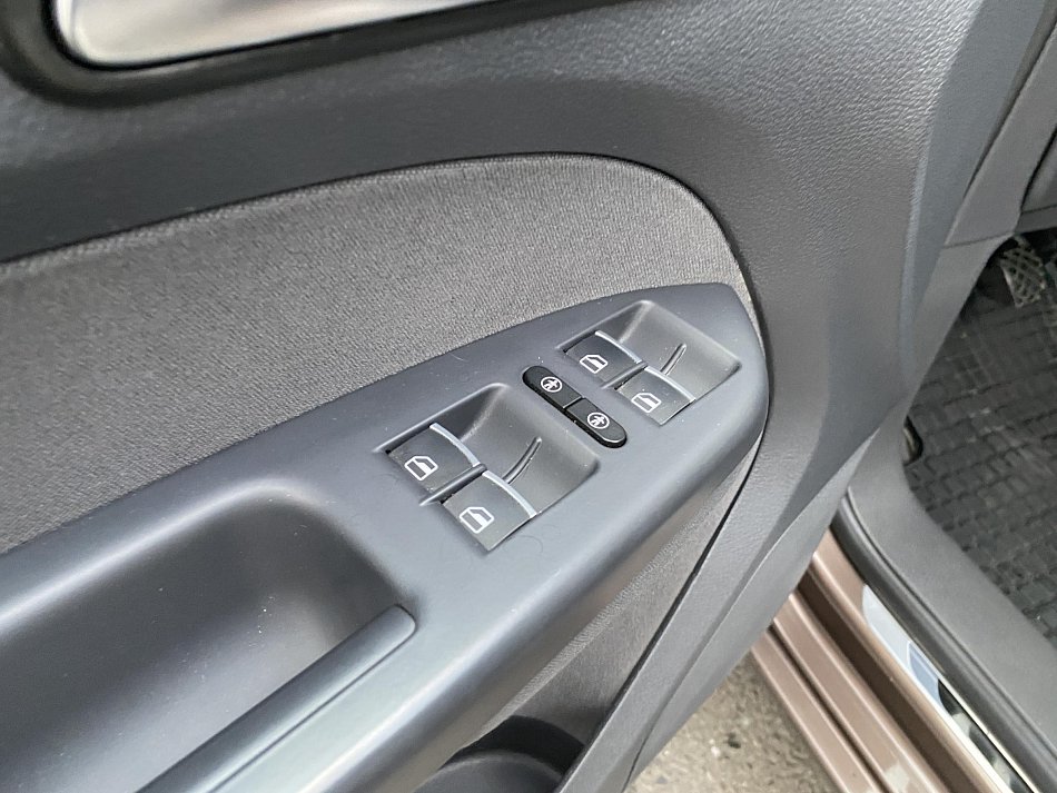 Volkswagen Touran 2.0 TDi Match