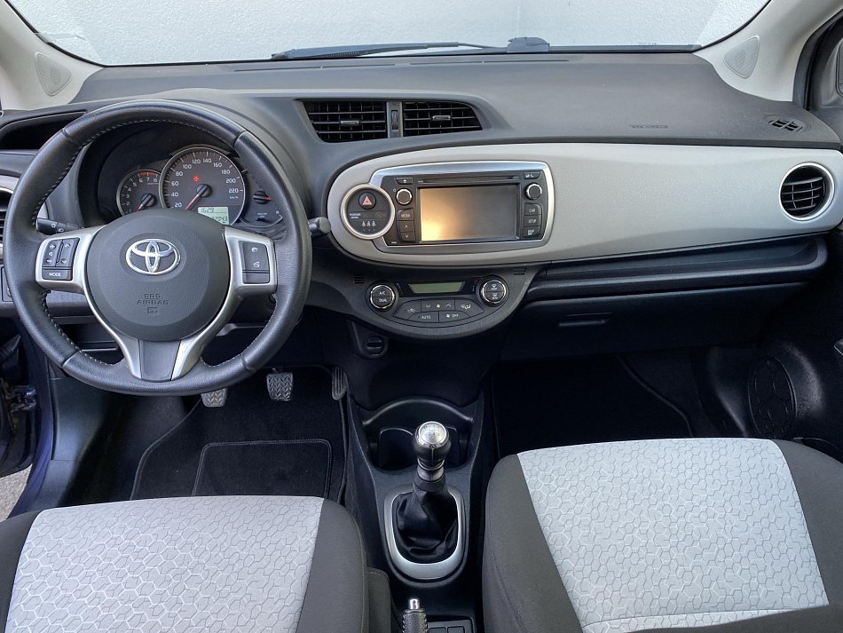 Toyota Yaris 1.3 VVT-i 