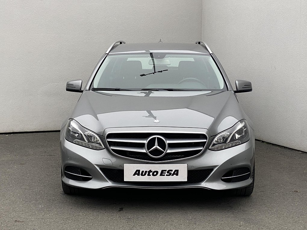 Mercedes-Benz Třída E 2.2 CDi  E250 4Matic