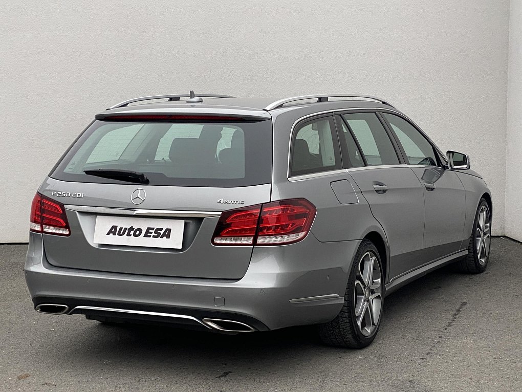 Mercedes-Benz Třída E 2.2 CDi  E250 4Matic