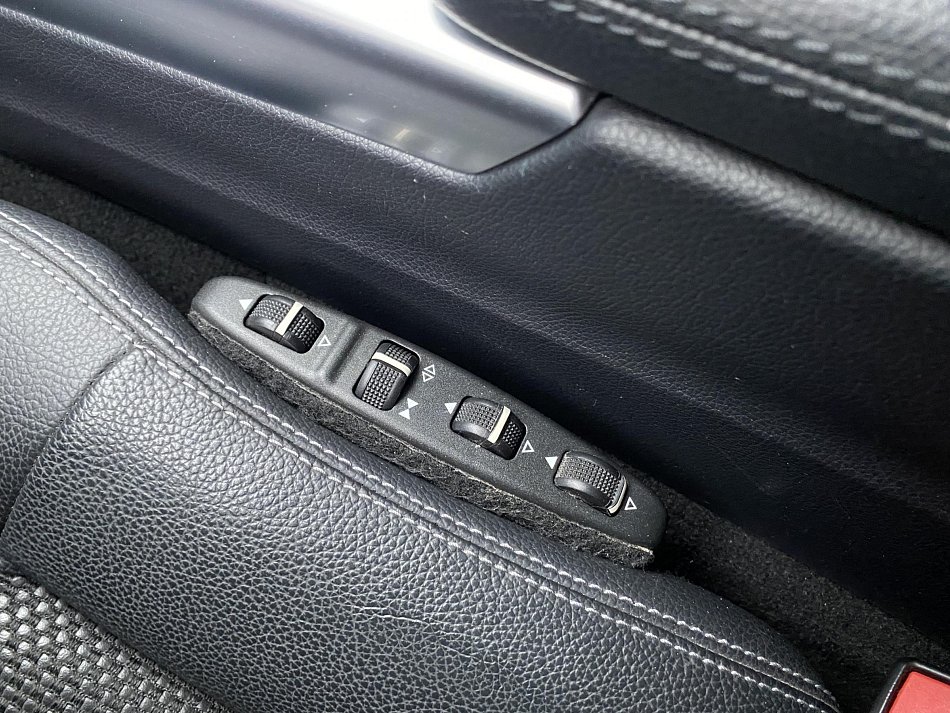 Mercedes-Benz Třída E 2.2 CDi  E250 4Matic