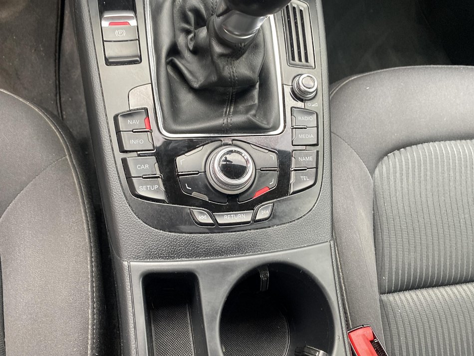 Audi A4 2.0 TDi Attraction Quattro