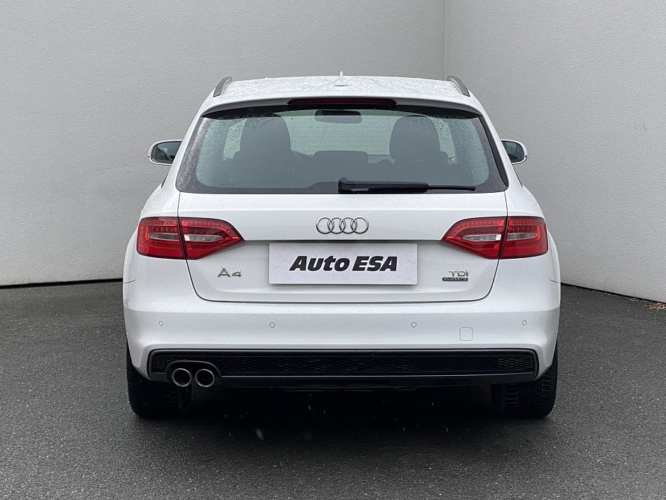 Audi A4 2.0 TDi Attraction Quattro