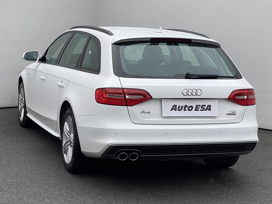 Audi A4 2.0 TDi Attraction Quattro