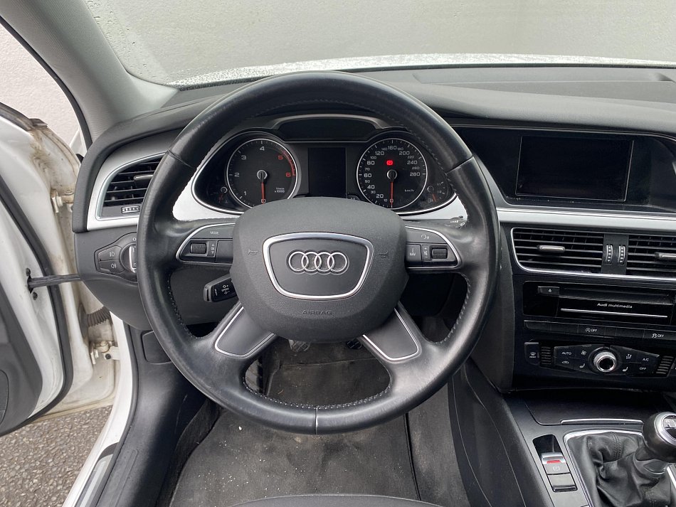 Audi A4 2.0 TDi Attraction Quattro