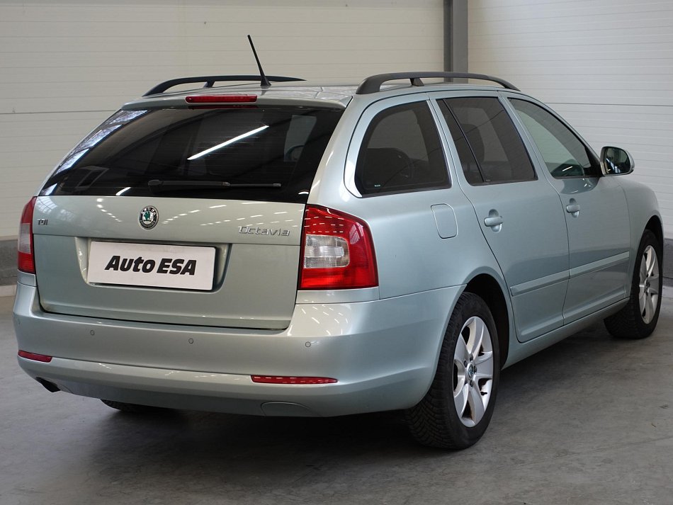 Škoda Octavia II 1.6TDi Elegance