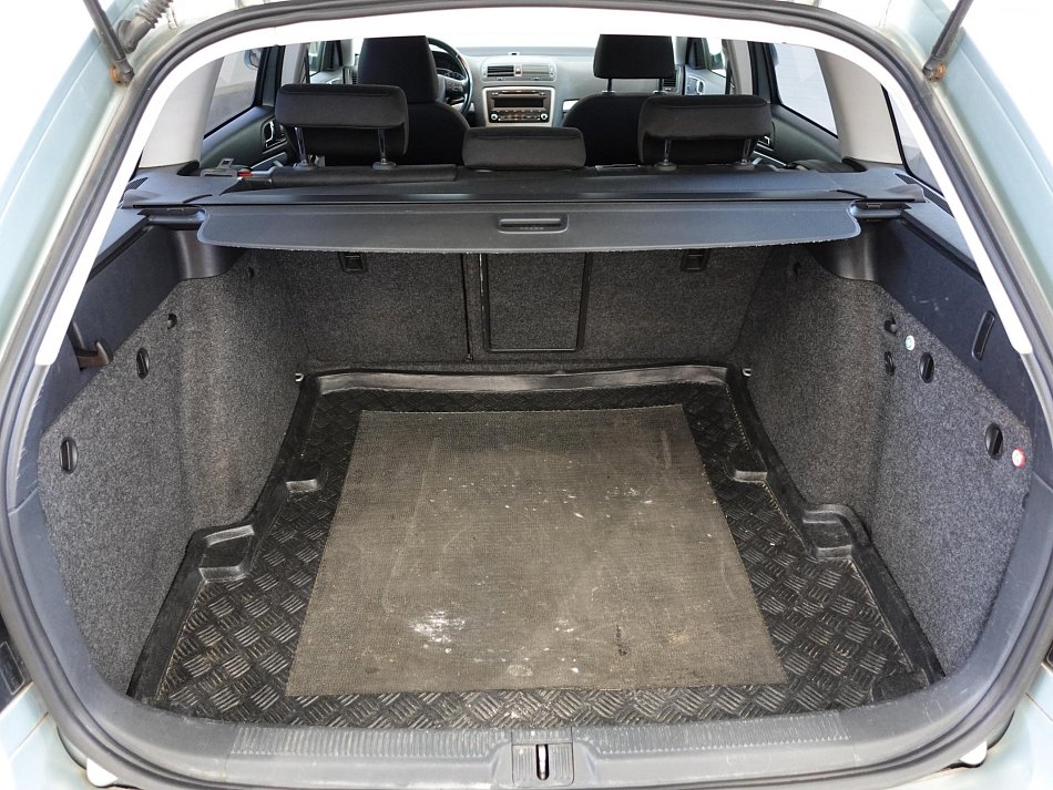 Škoda Octavia II 1.6TDi Elegance