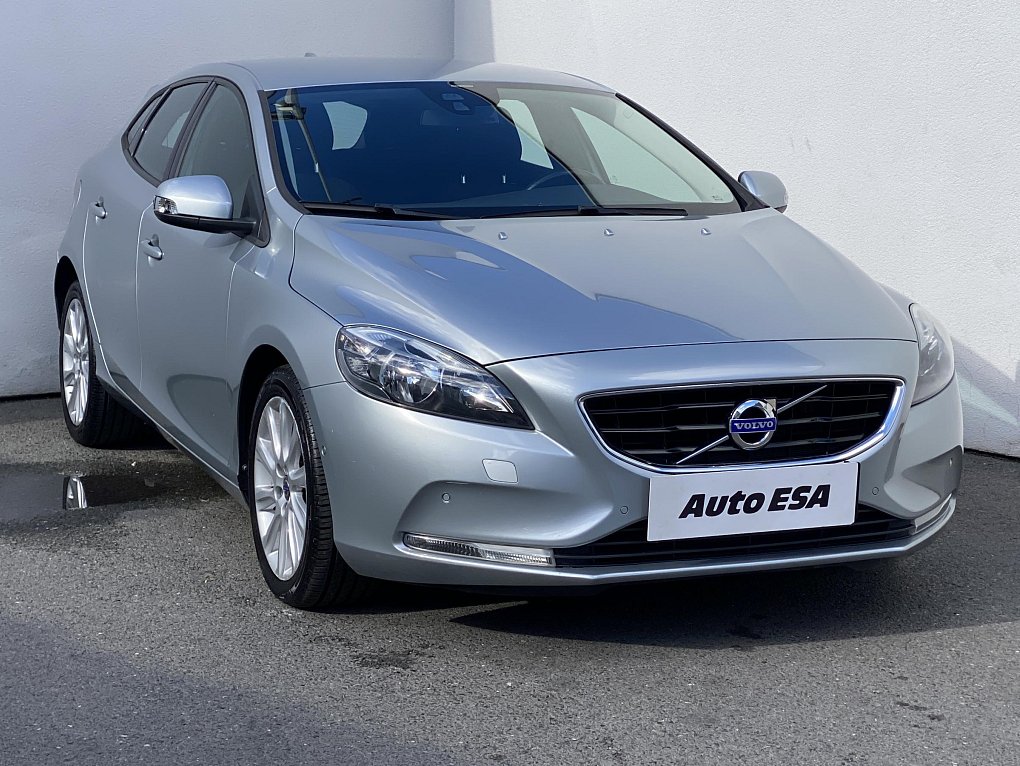 Volvo V40 2.0D 
