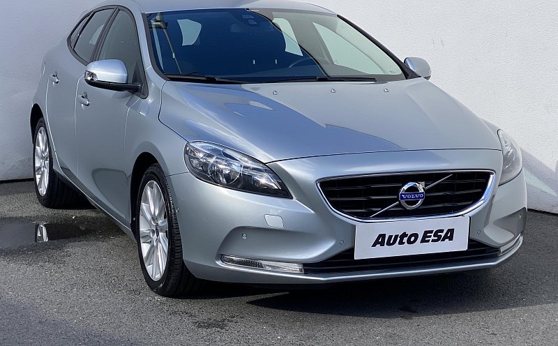 Volvo V40 2.0D 