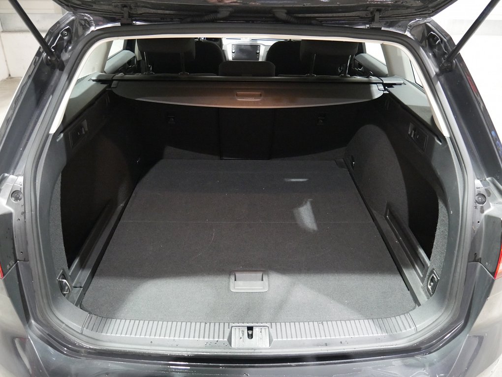 Volkswagen Passat 2.0 TDi Trendline