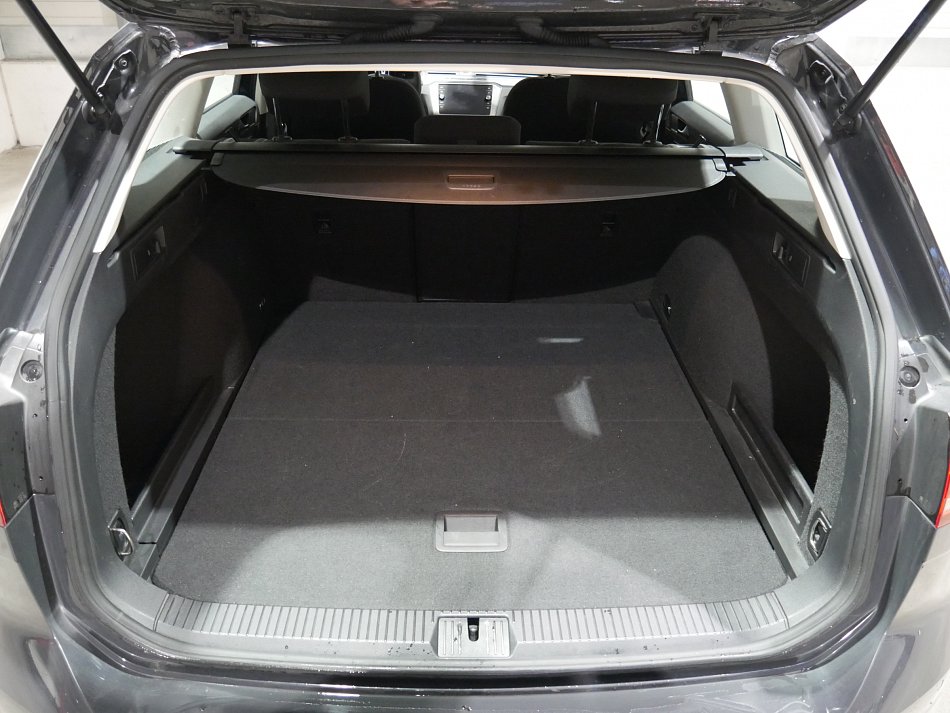 Volkswagen Passat 2.0 TDi Trendline
