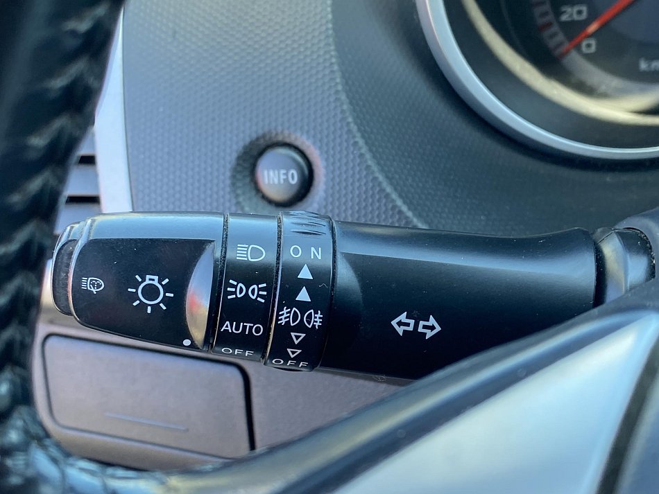 Mitsubishi Outlander 2.0 Di-D  4x4 7míst