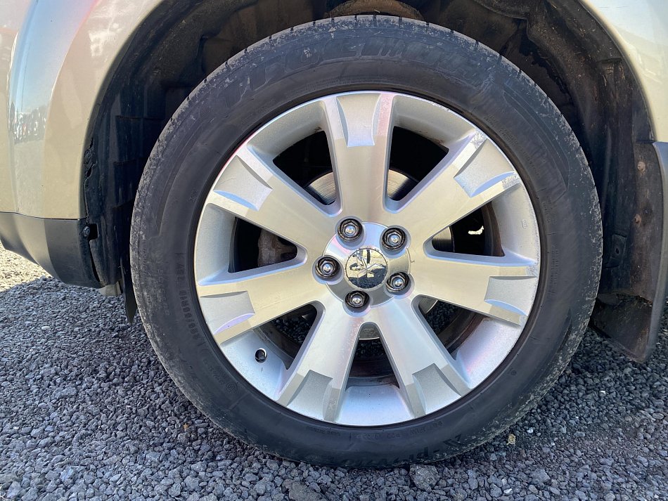 Mitsubishi Outlander 2.0 Di-D  4x4 7míst
