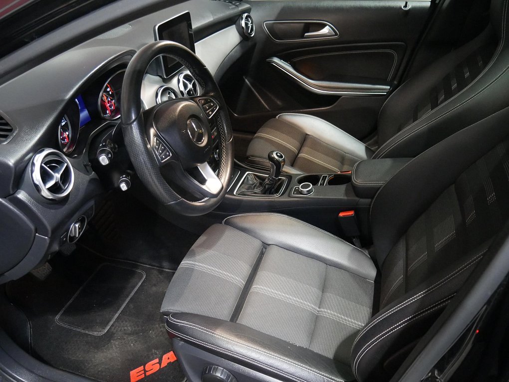 Mercedes-Benz GLA 2.2d  GLA200d