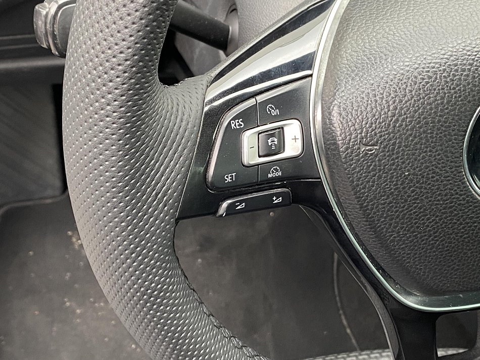 Volkswagen Golf 2.0 TDi Highline