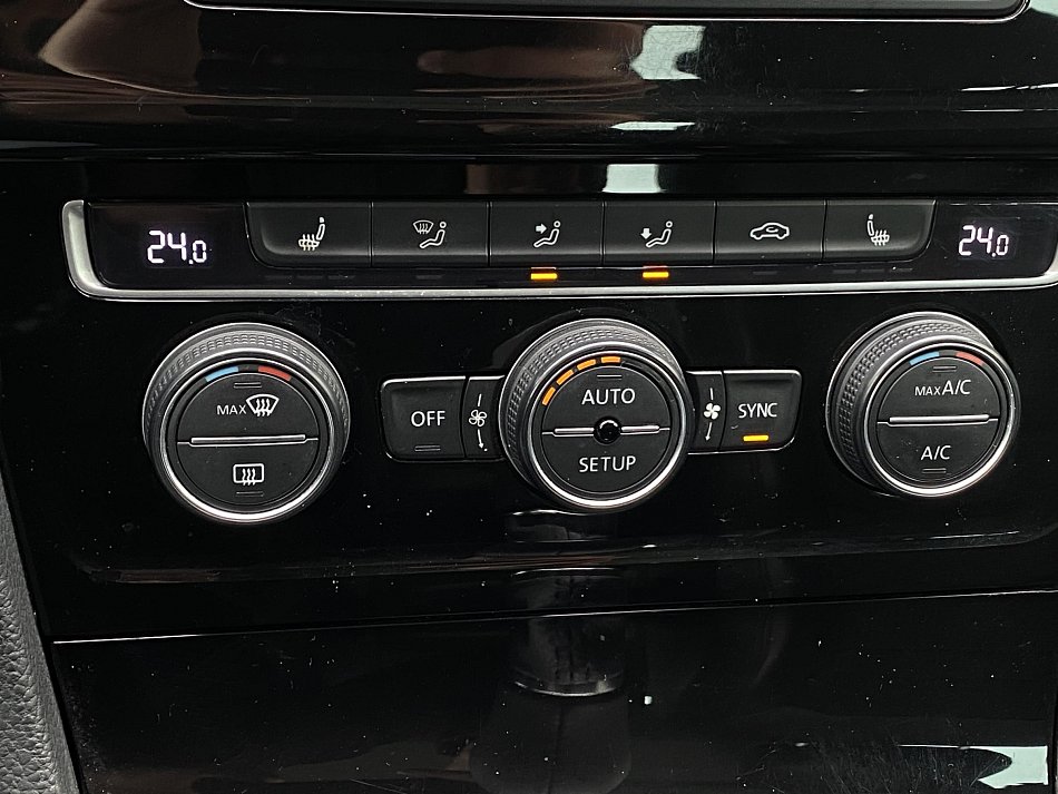 Volkswagen Golf 2.0 TDi Highline
