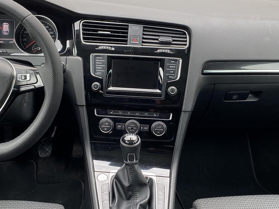 Volkswagen Golf 2.0 TDi Highline