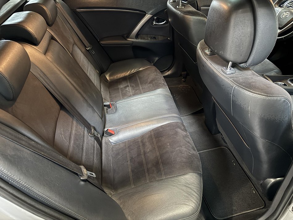 Toyota Avensis 2.2 D-CAT 