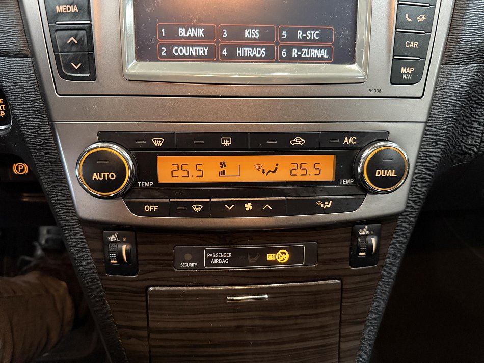 Toyota Avensis 2.2 D-CAT 