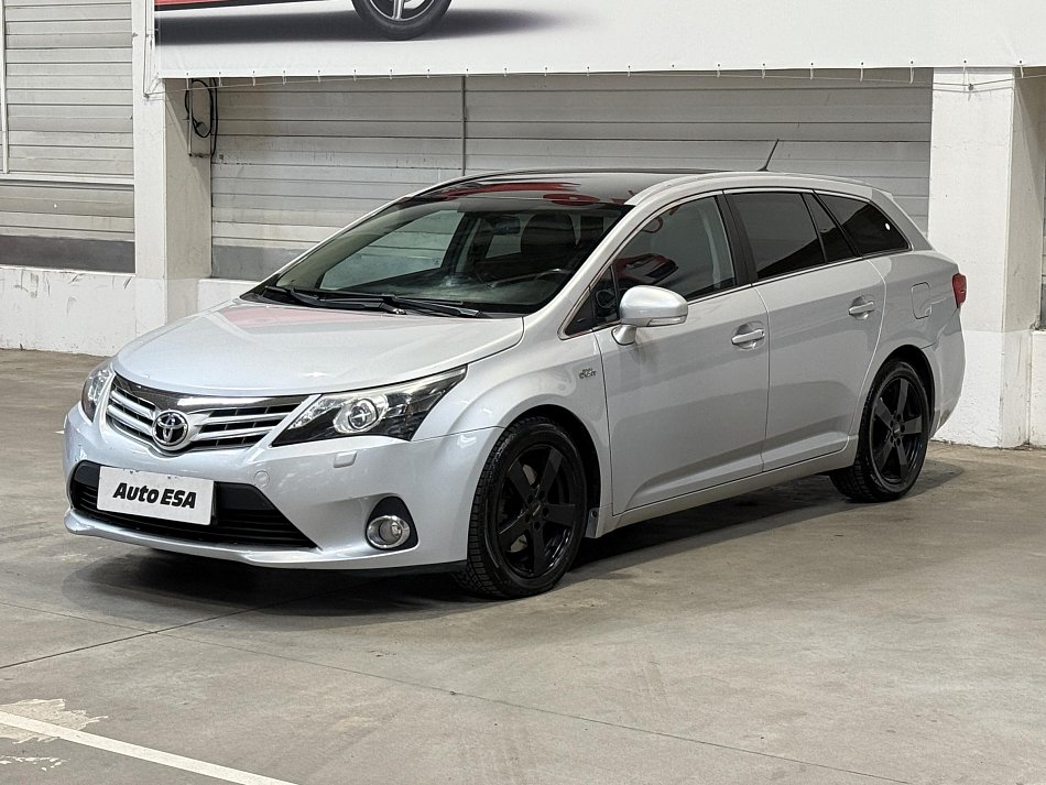 Toyota Avensis 2.2 D-CAT 