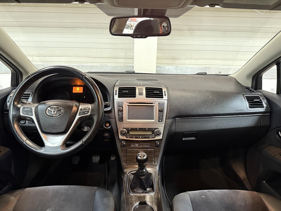 Toyota Avensis 2.2 D-CAT 