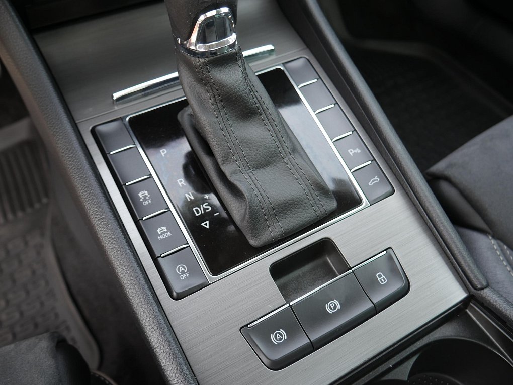 Škoda Superb III 2.0 TSi Scout 4x4