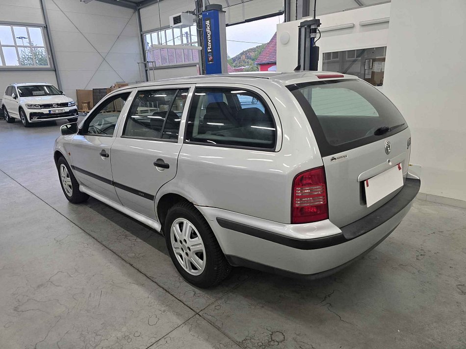 Škoda Octavia 1.8i 