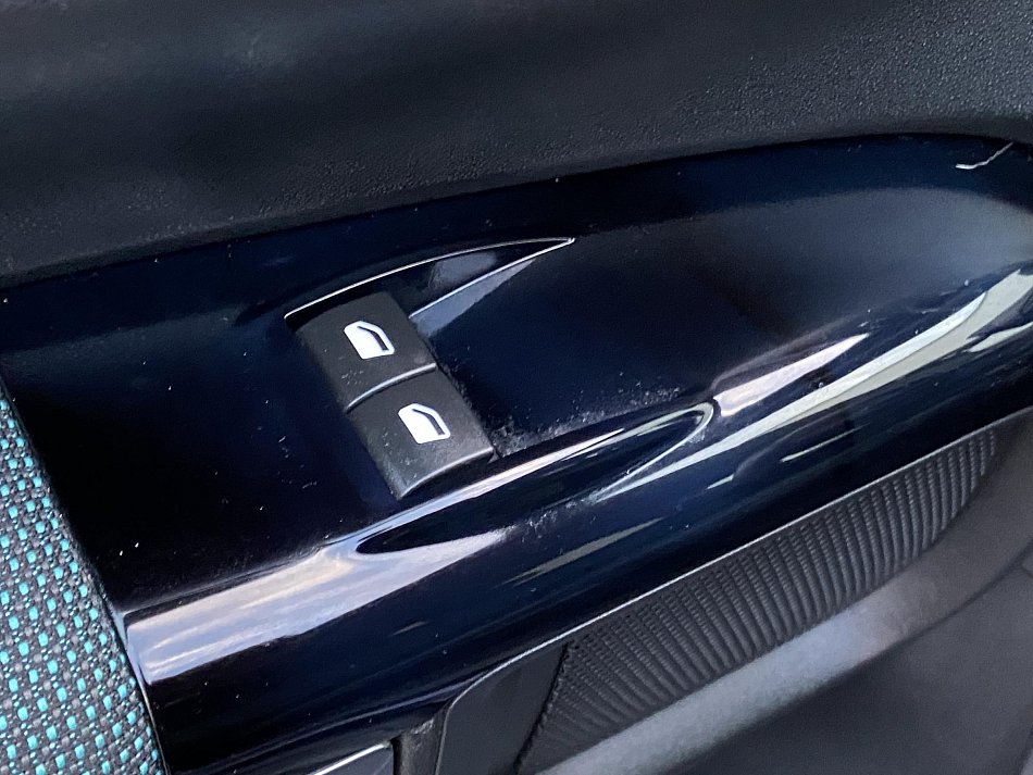 Citroën C4 Cactus 1.2 PT Shine