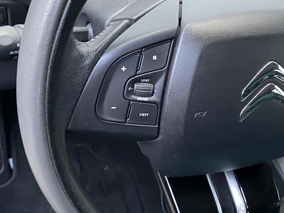 Citroën C4 Cactus 1.2 PT Shine