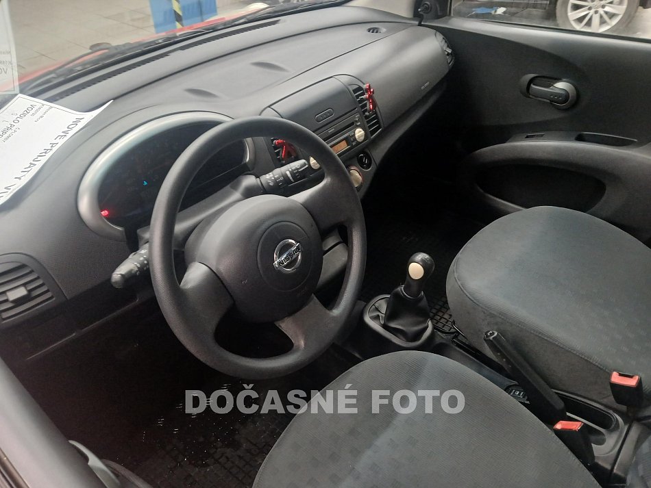 Nissan Micra 1.0i 
