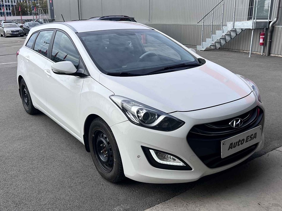 Hyundai I30 1.6 GDi Trikolor