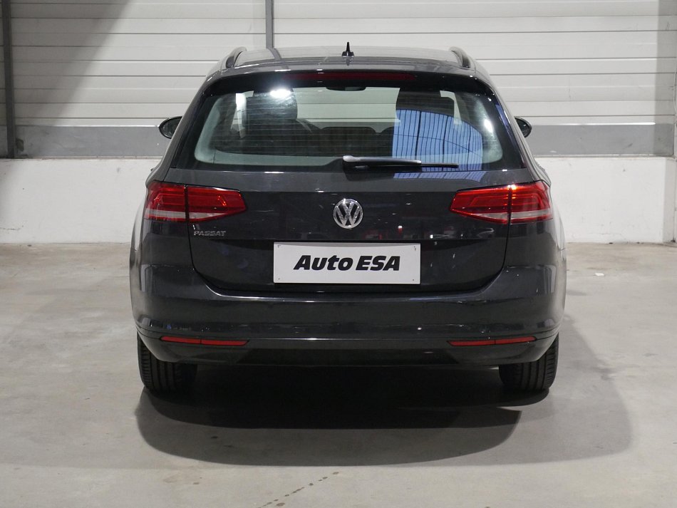 Volkswagen Passat 2.0 TDi Trendline