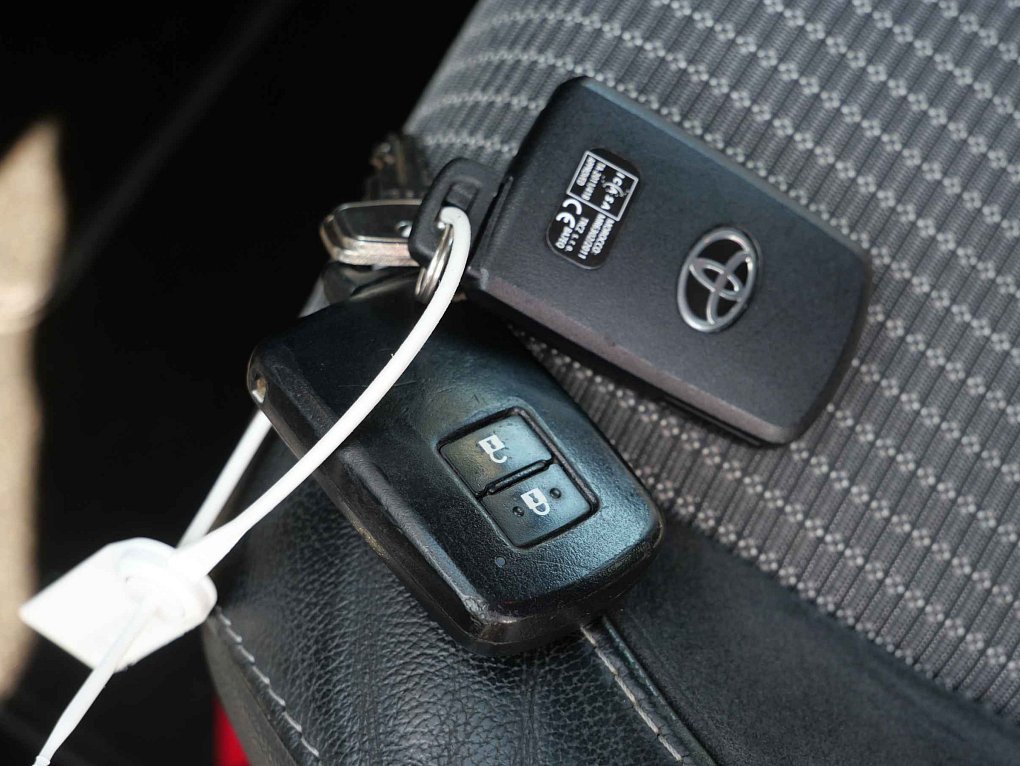 Toyota Auris 1.8HSD 
