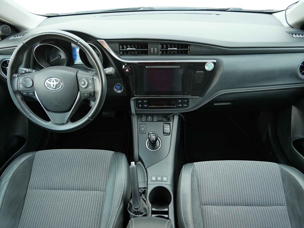 Toyota Auris 1.8HSD 