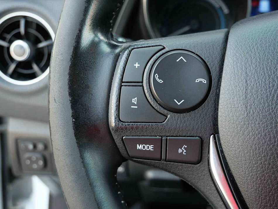 Toyota Auris 1.8HSD 
