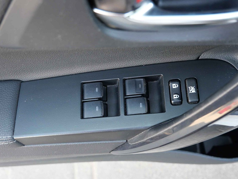 Toyota Auris 1.8HSD 