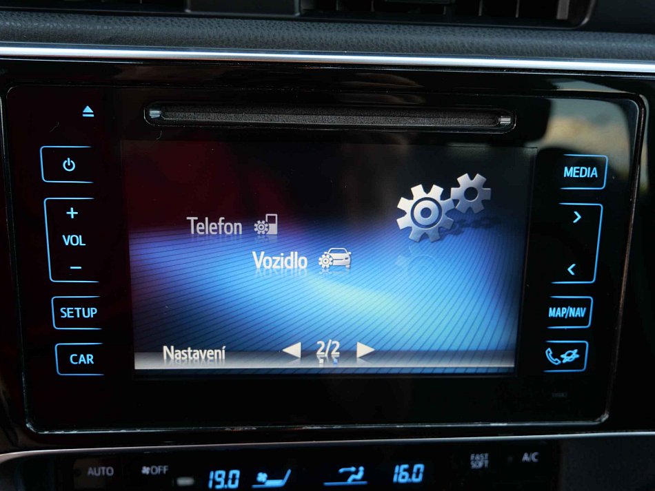 Toyota Auris 1.8HSD 